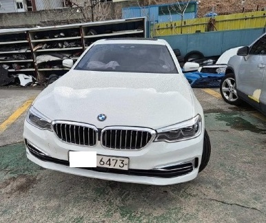 2020 BMW 520d xDrive Luxury, photograph 1