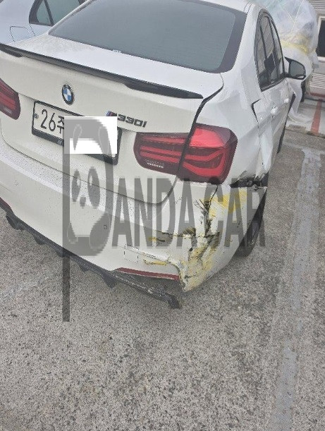 2018 BMW 330i, photograph 1
