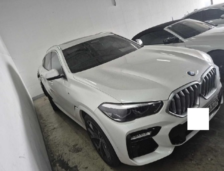 2020 BMW X6 xDrive30d M Sport Package, photograph 2