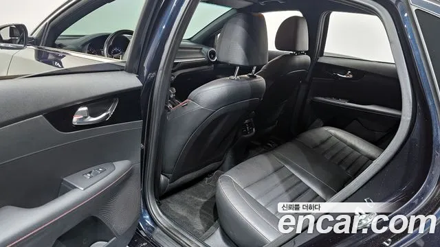 Kia K3 GT Plus — photo 1 of 30