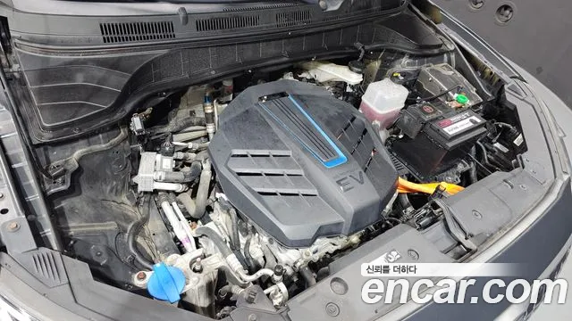 Hyundai Kona Premium — photo 1 of 20