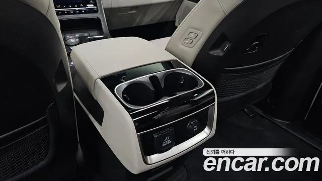 2023 Kia Canival Gasoline 7-Seater Signature, photograph 11