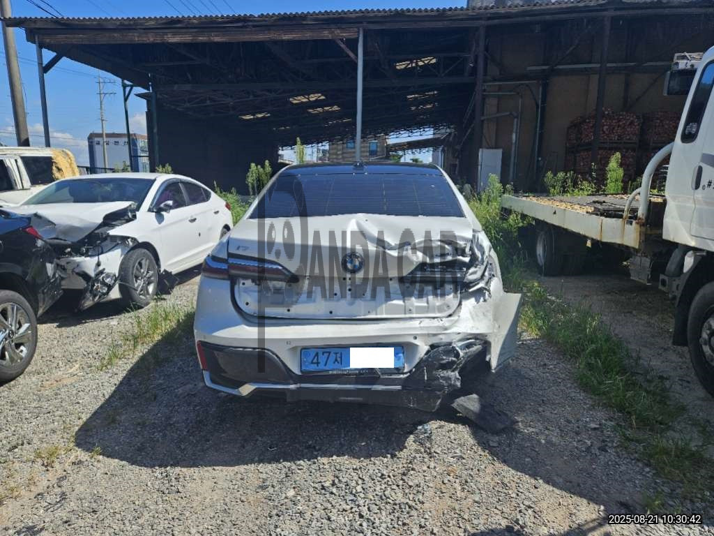 2023 BMW i7 xDrive60, photograph 1