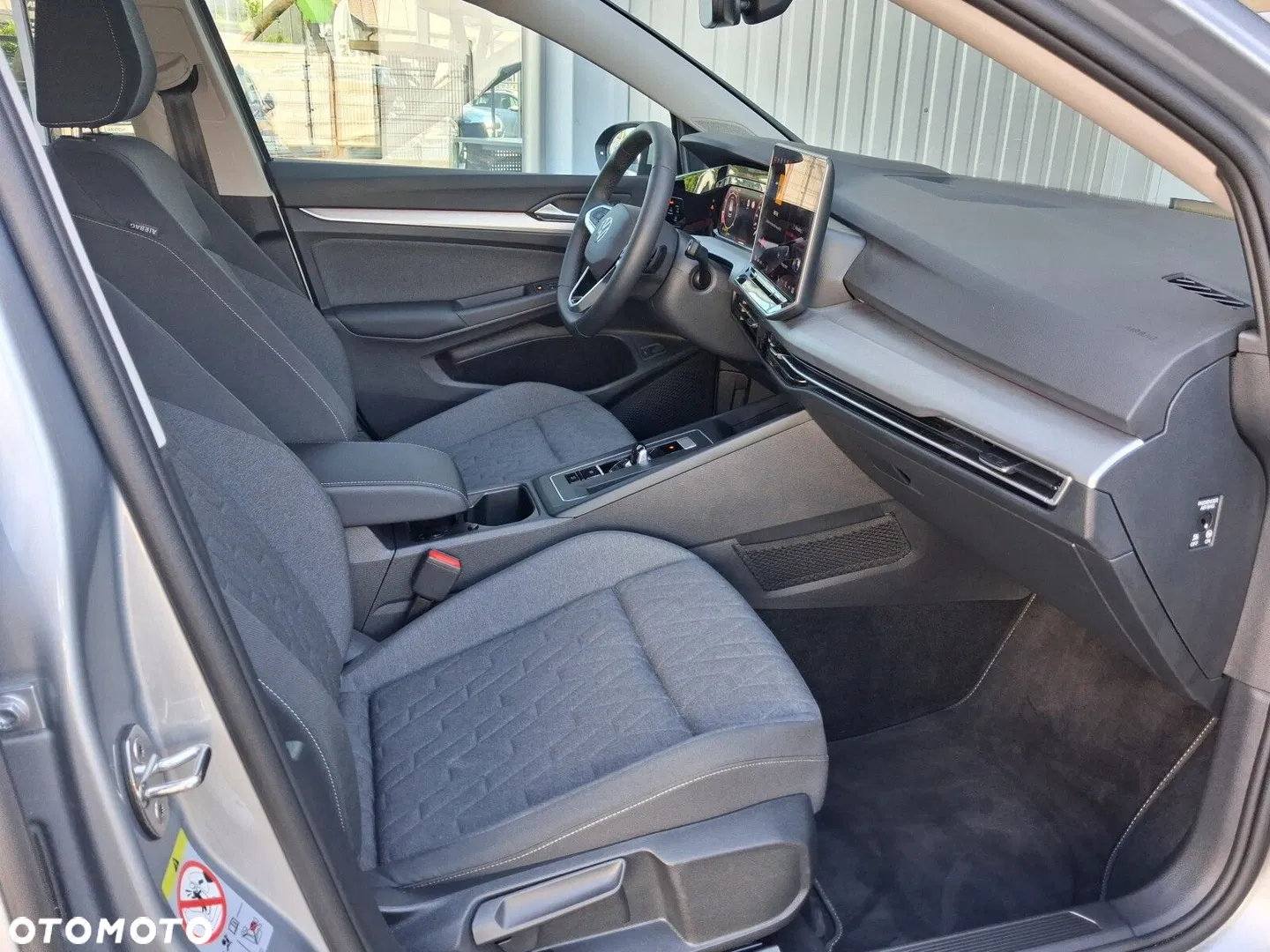2025 Volkswagen Golf Variant 1.5 eTSI mHEV Life DSG, photograph 6