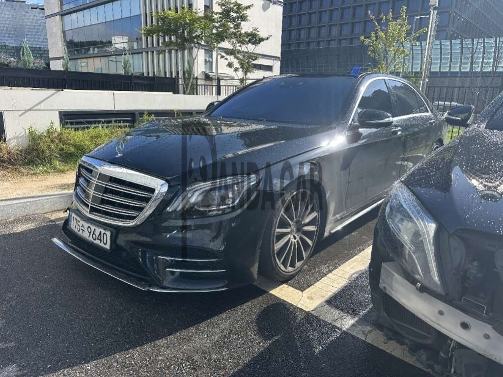 2020 Mercedes-Benz S450 4MATIC L, photograph 3