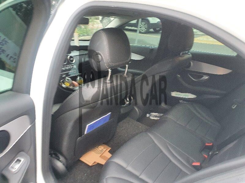 2020 Mercedes-Benz C200, photograph 3