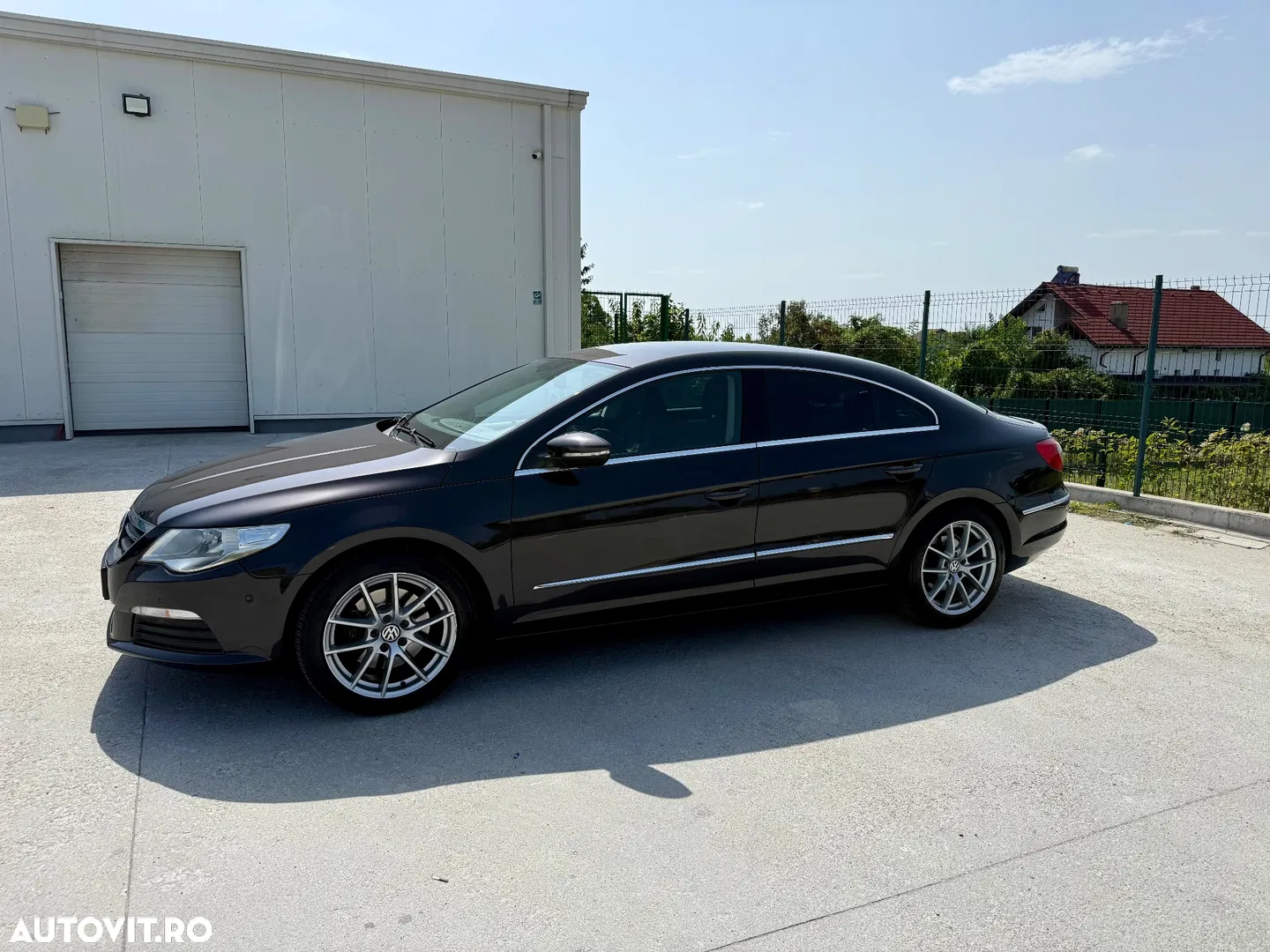 2010 Volkswagen Passat CC, photograph 3