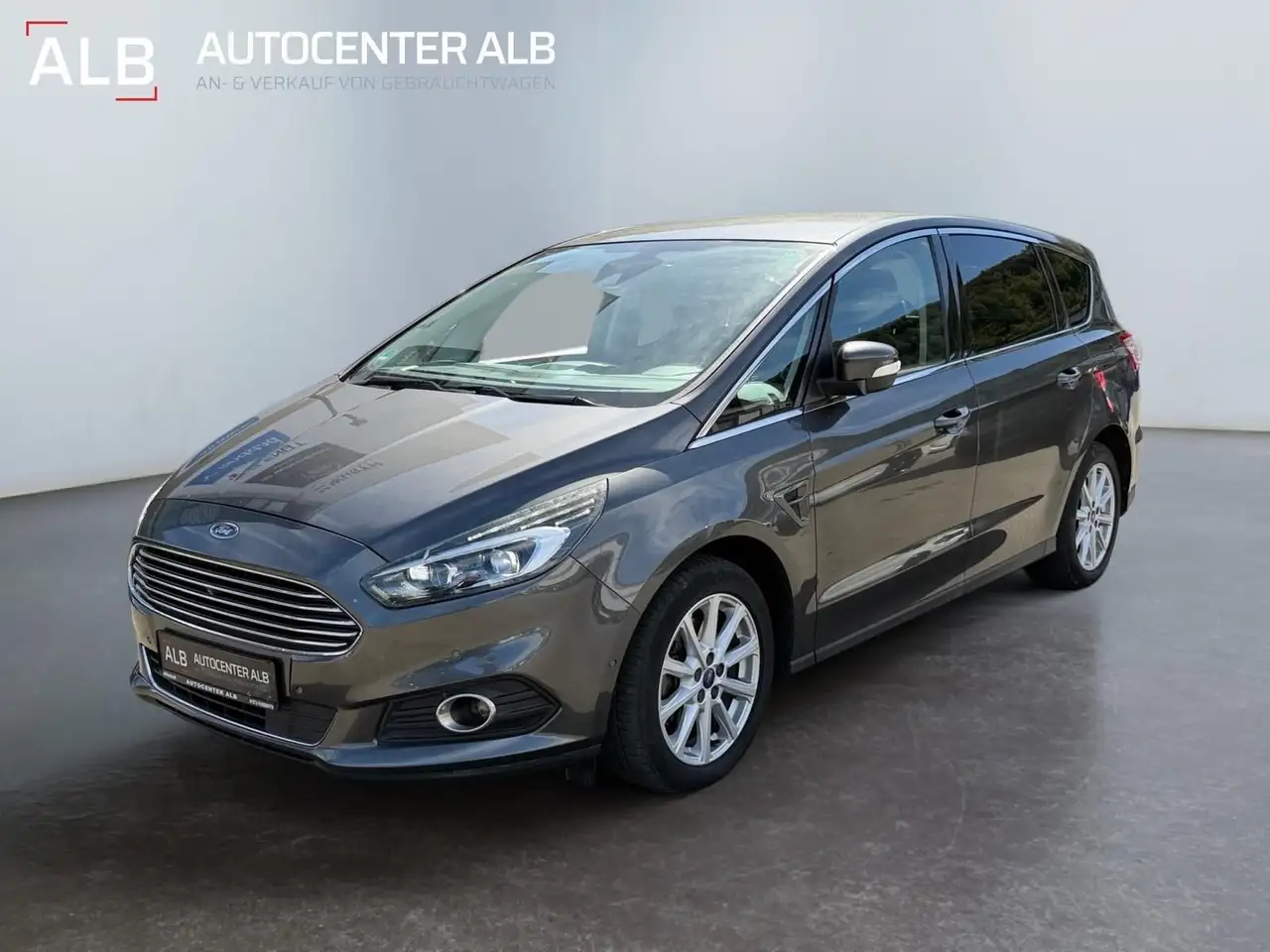 Ford S-Max S-MAX Titanium AWD/AUTOMATIK/ACC/4X4/SHZ+KLIMA/A — photo 1 of 36