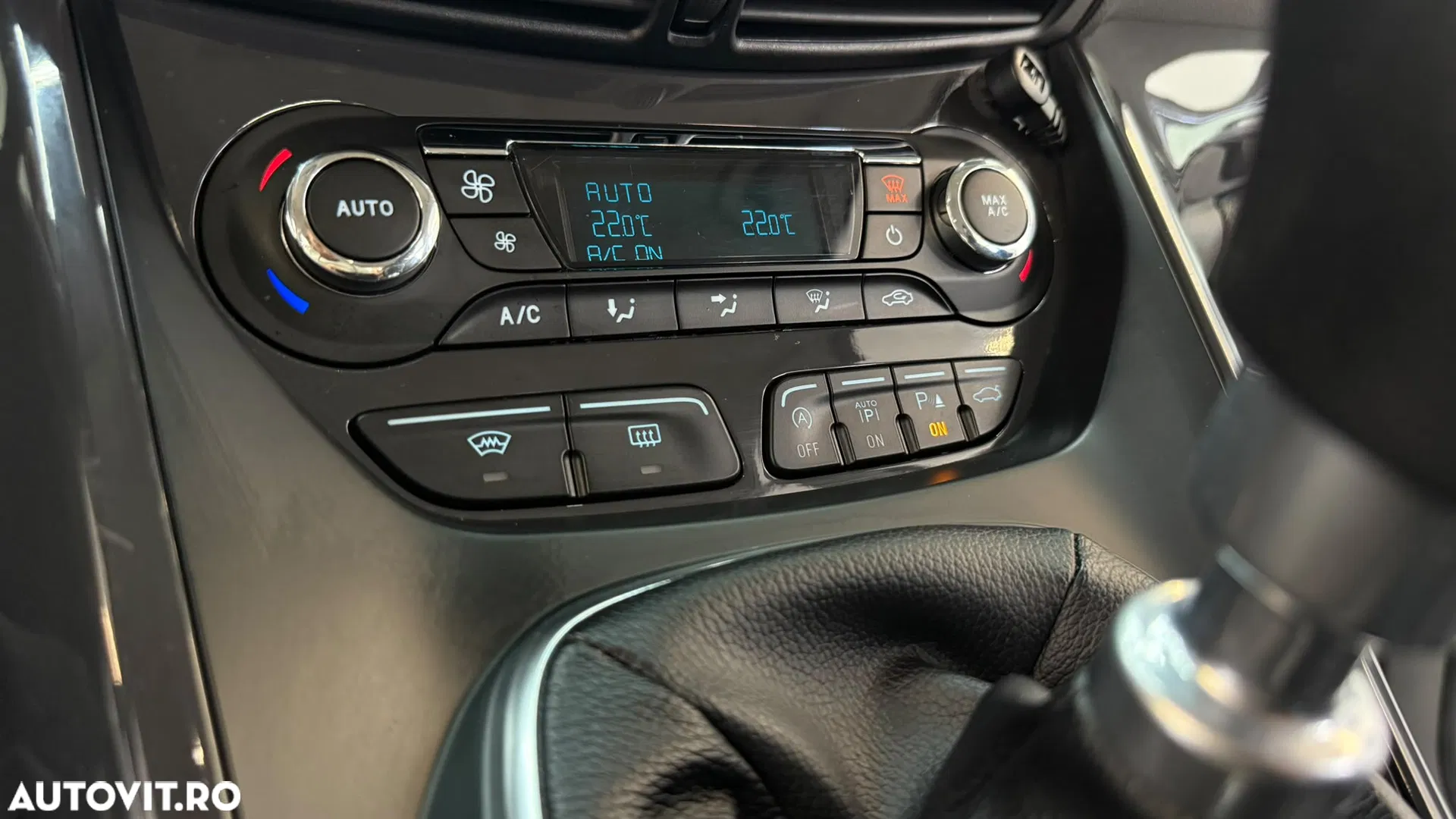 2013 Ford Kuga, photograph 6