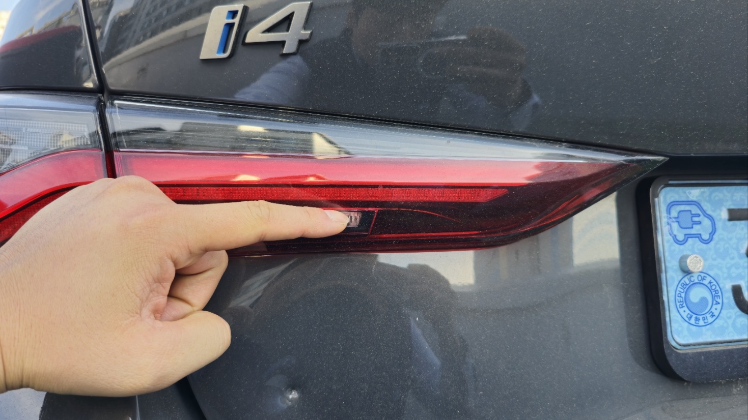 2023 BMW i4 M50 model 2024, photograph 4