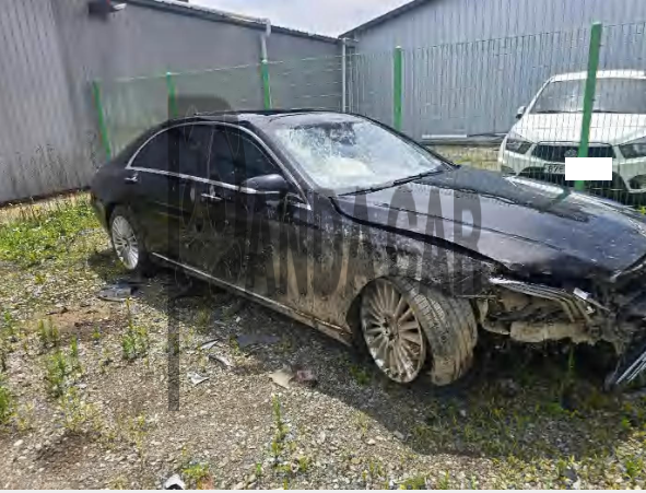 2020 Mercedes-Benz S350 L, photograph 3
