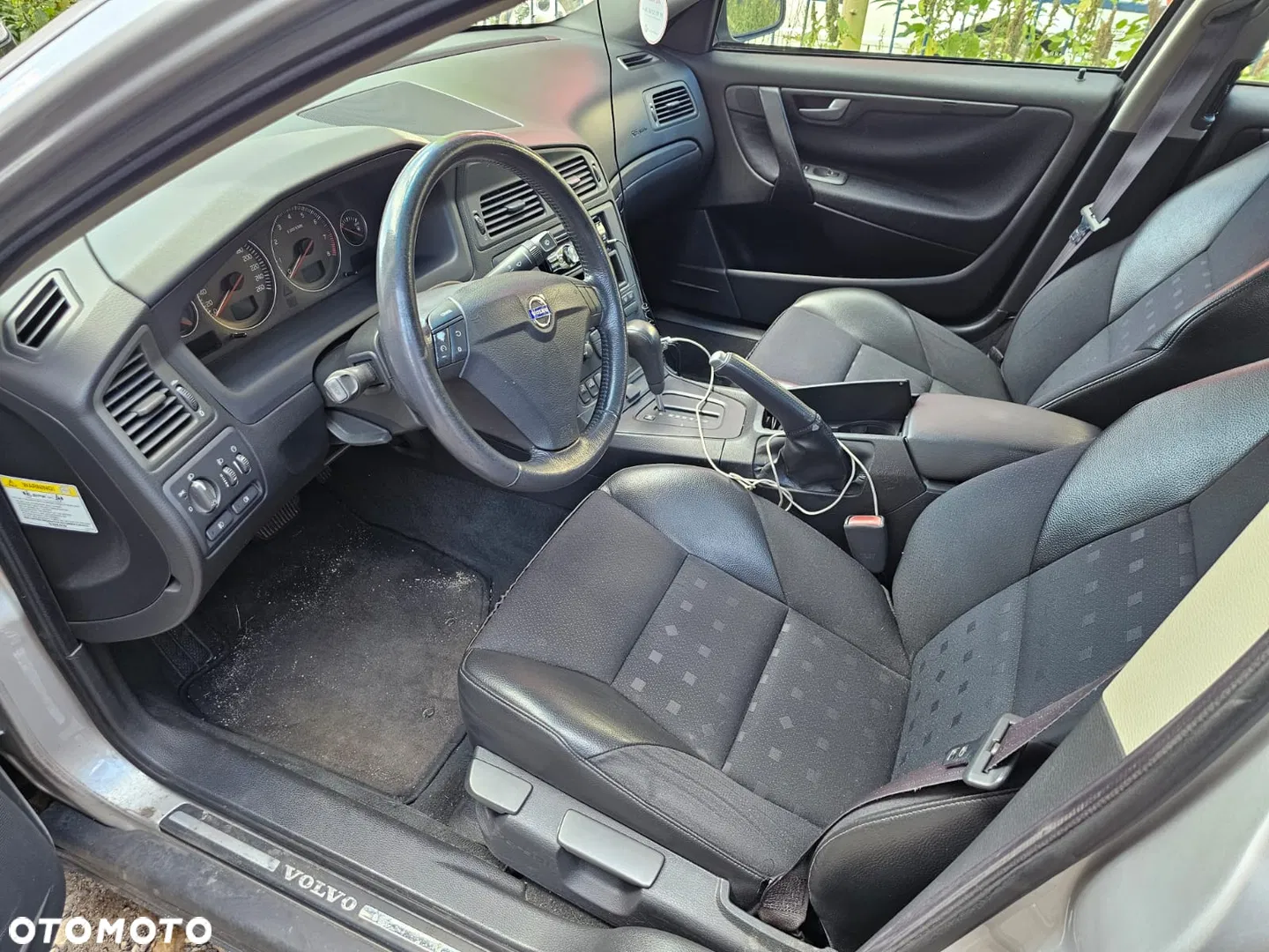 2003 Volvo S60 2.4 Momentum, photograph 5
