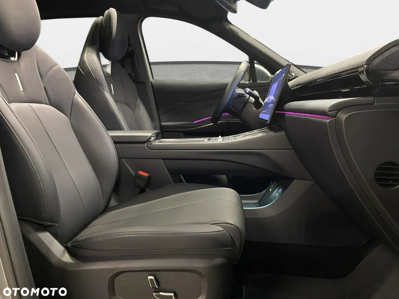 2025 Omoda 7 1.5 T-GDi Super Hybrid Luxury, photograph 12