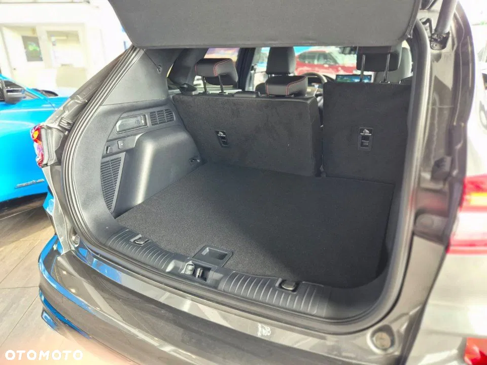 2025 Ford Kuga, photograph 11