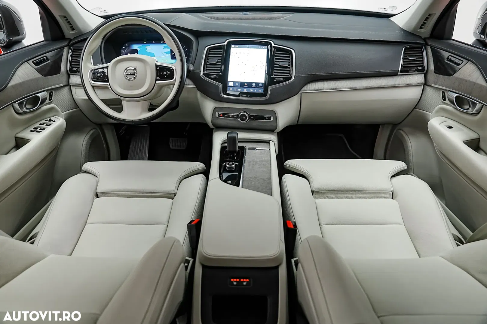 2023 Volvo XC 90 B5 D AWD Plus Bright, photograph 2