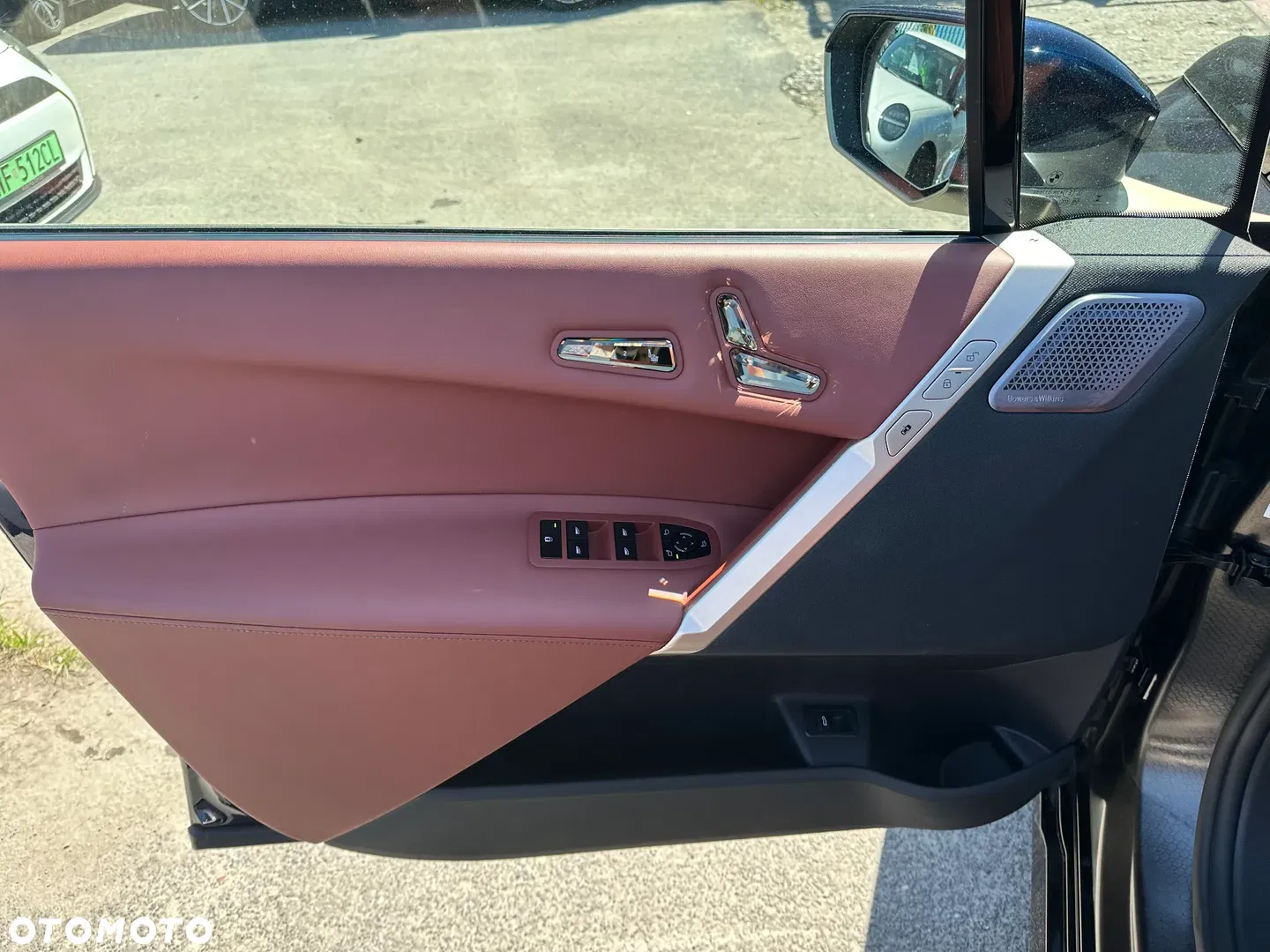 2025 BMW iX, photograph 11