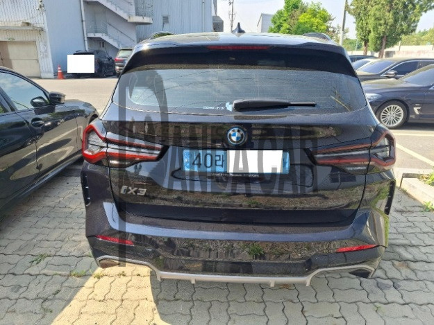 2023 BMW iX3 M Sport, photograph 2