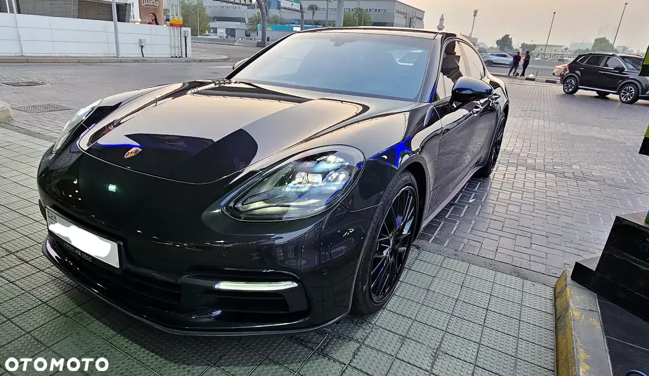 Porsche Panamera — photo 1 of 5
