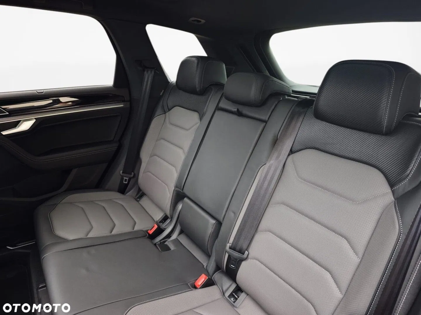 2024 Volkswagen Touareg 3.0 V6 TDI SCR 4Mot R-Line, photograph 8