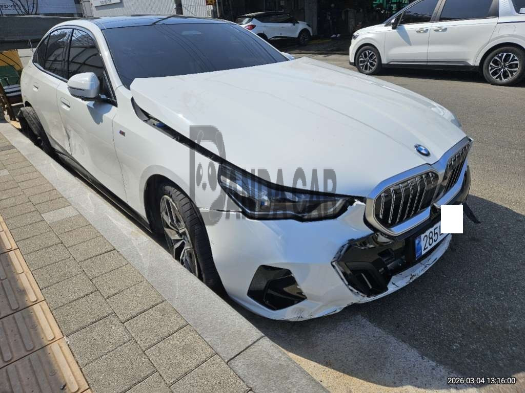 2025 BMW 520i, photograph 3