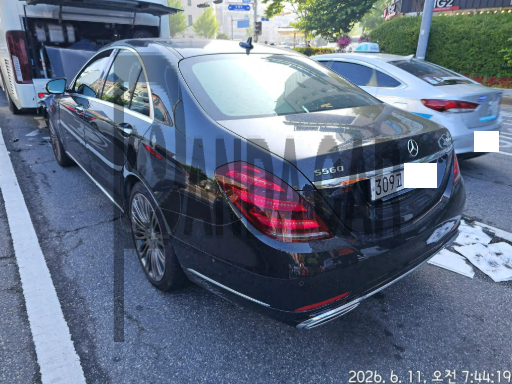 2019 Mercedes-Benz S350 d, photograph 3