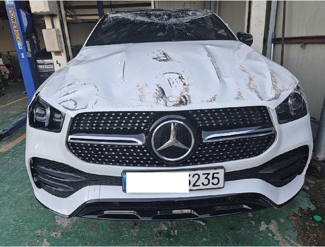 2022 Mercedes-Benz GLE400 d 4MATIC Coupe, photograph 1