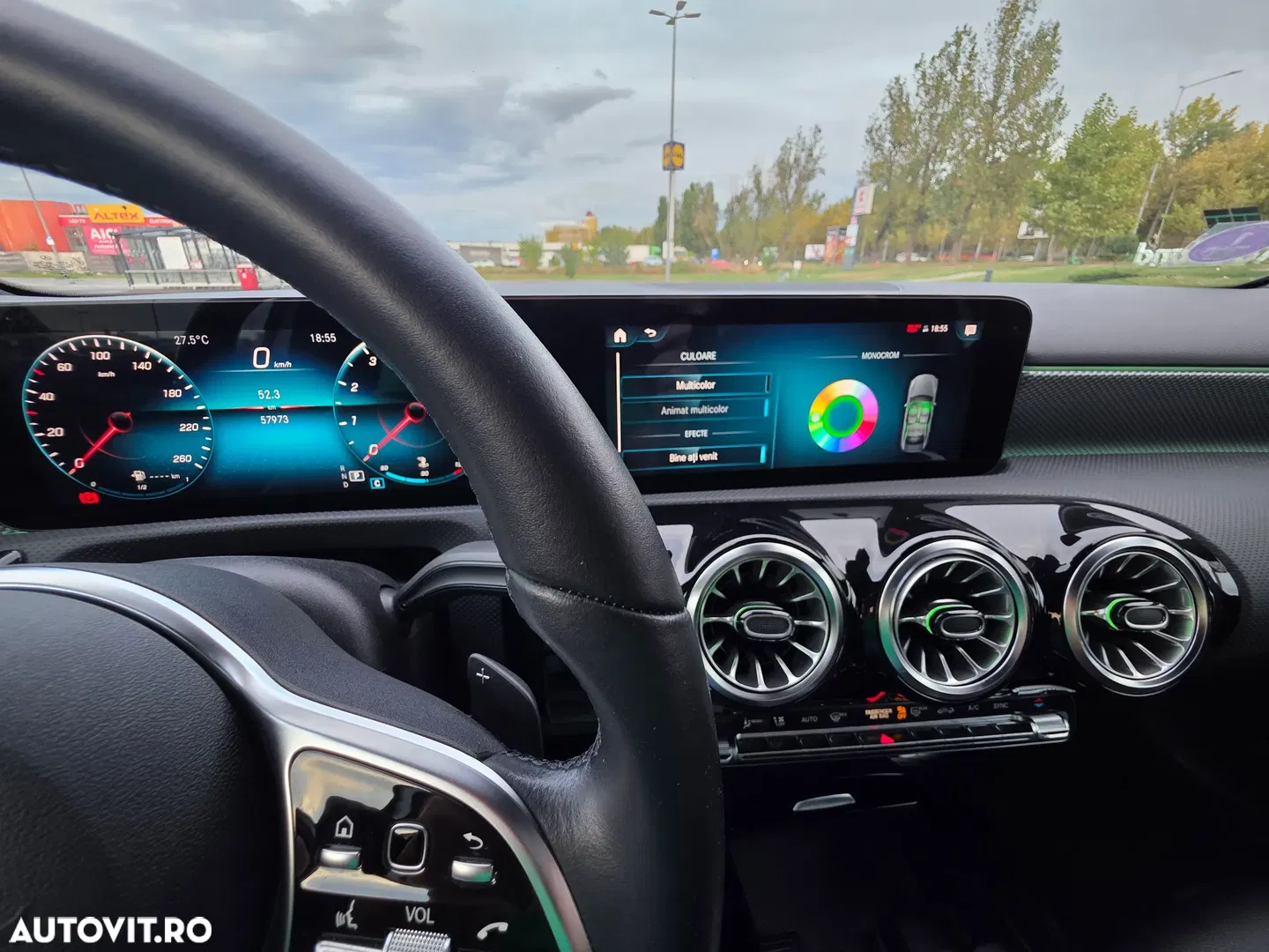 2021 Mercedes-Benz A 180 7G-DCT Edition 2021, photograph 2
