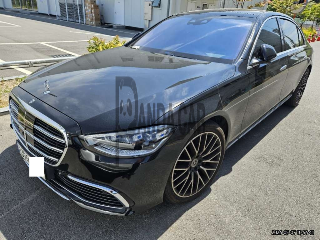 2022 Mercedes-Benz S580 4MATIC, photograph 4
