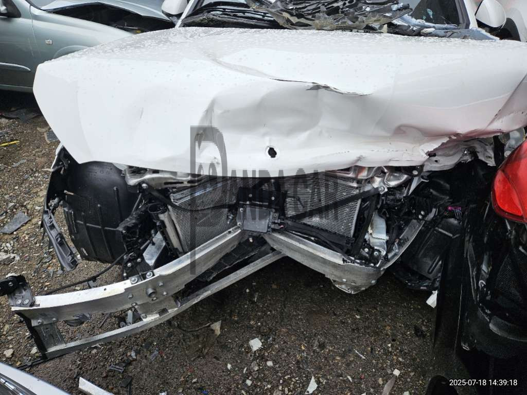 2024 Mercedes-Benz E 200, photograph 3