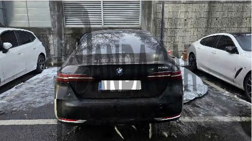 2025 BMW 520i, photograph 4