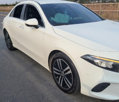 2021 Mercedes-Benz A220 Sedan, photograph 4