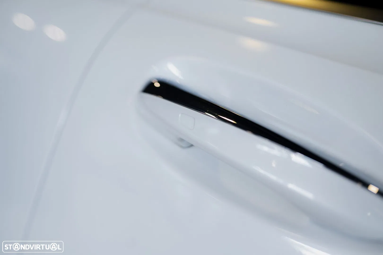 2022 Mercedes-Benz EQB 250 AMG Line, photograph 11
