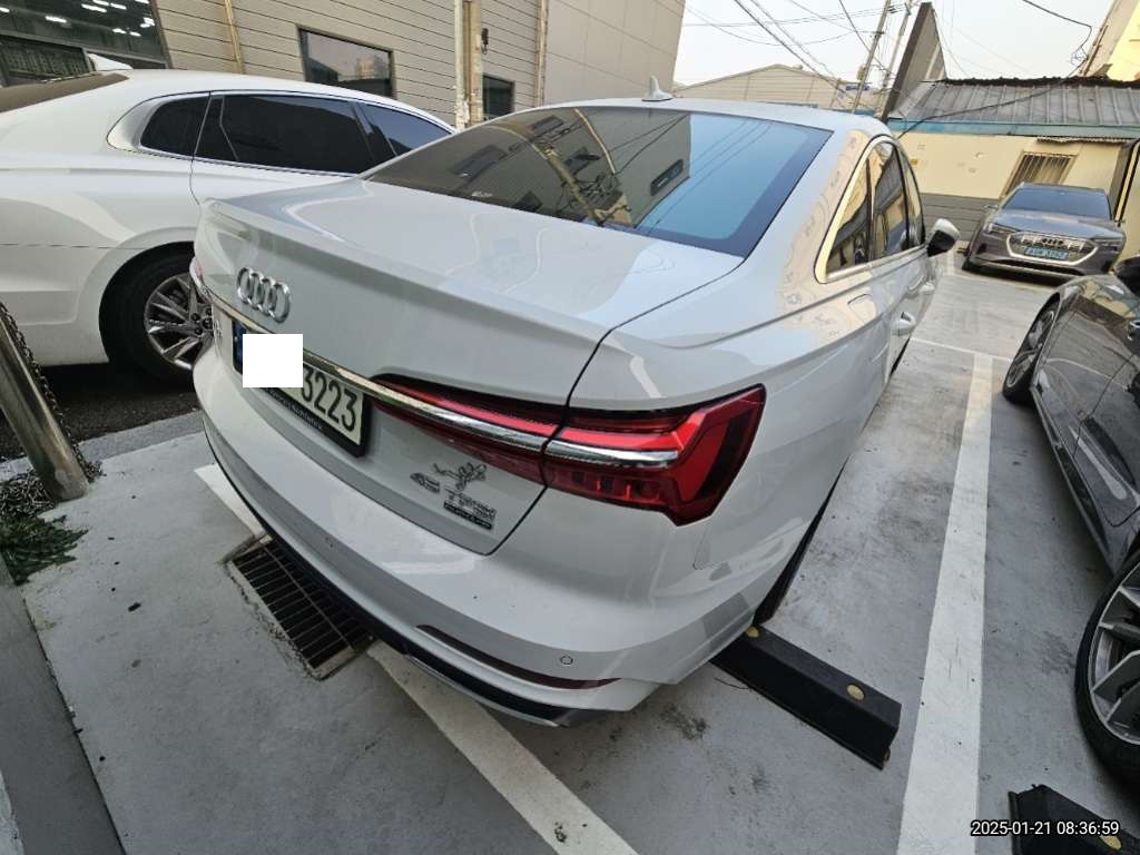 2021 Audi A6 45 TFSI quattro, photograph 5