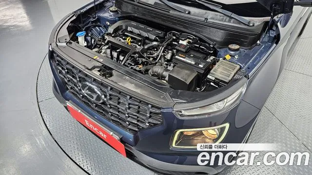 Hyundai Venue 1.6 Modern — photo 1 of 30