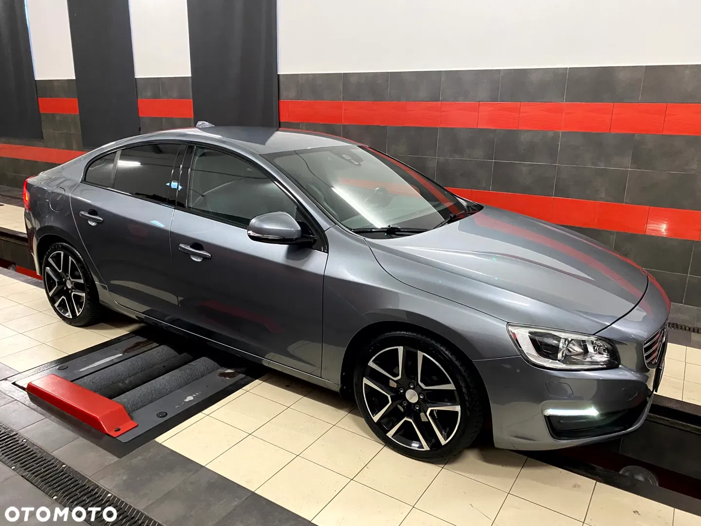 2017 Volvo S60 D4 Geartronic RDesign, photograph 8