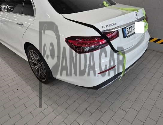 2021 Mercedes-Benz E220 d 4MATIC, photograph 5