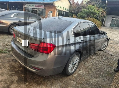 2018 BMW 320i, photograph 3