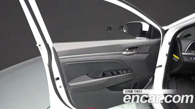 2018 Hyundai AVANTE 1.6 GDI Value Plus, photograph 10