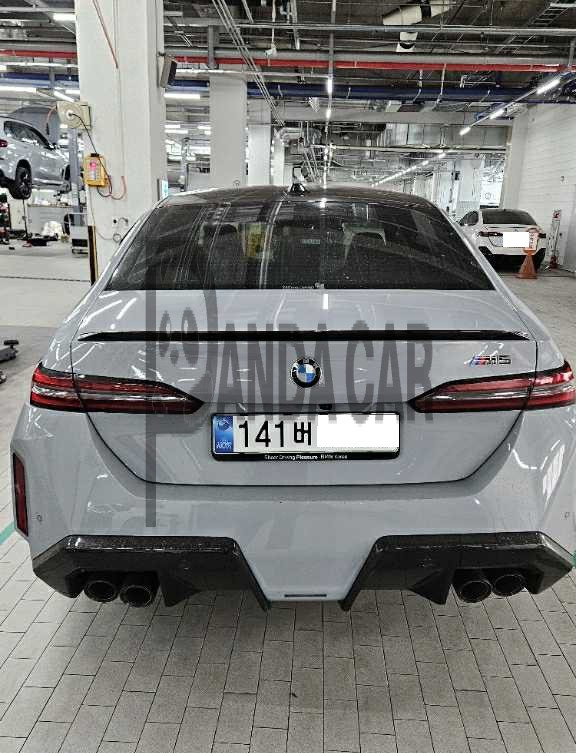 2025 BMW M5, photograph 3