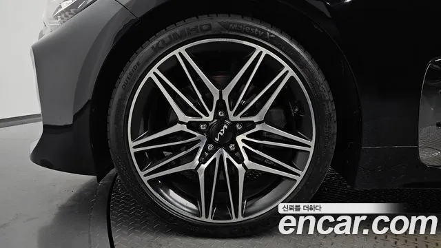2022 Kia Stinger 2.5 AWD Masters, photograph 4