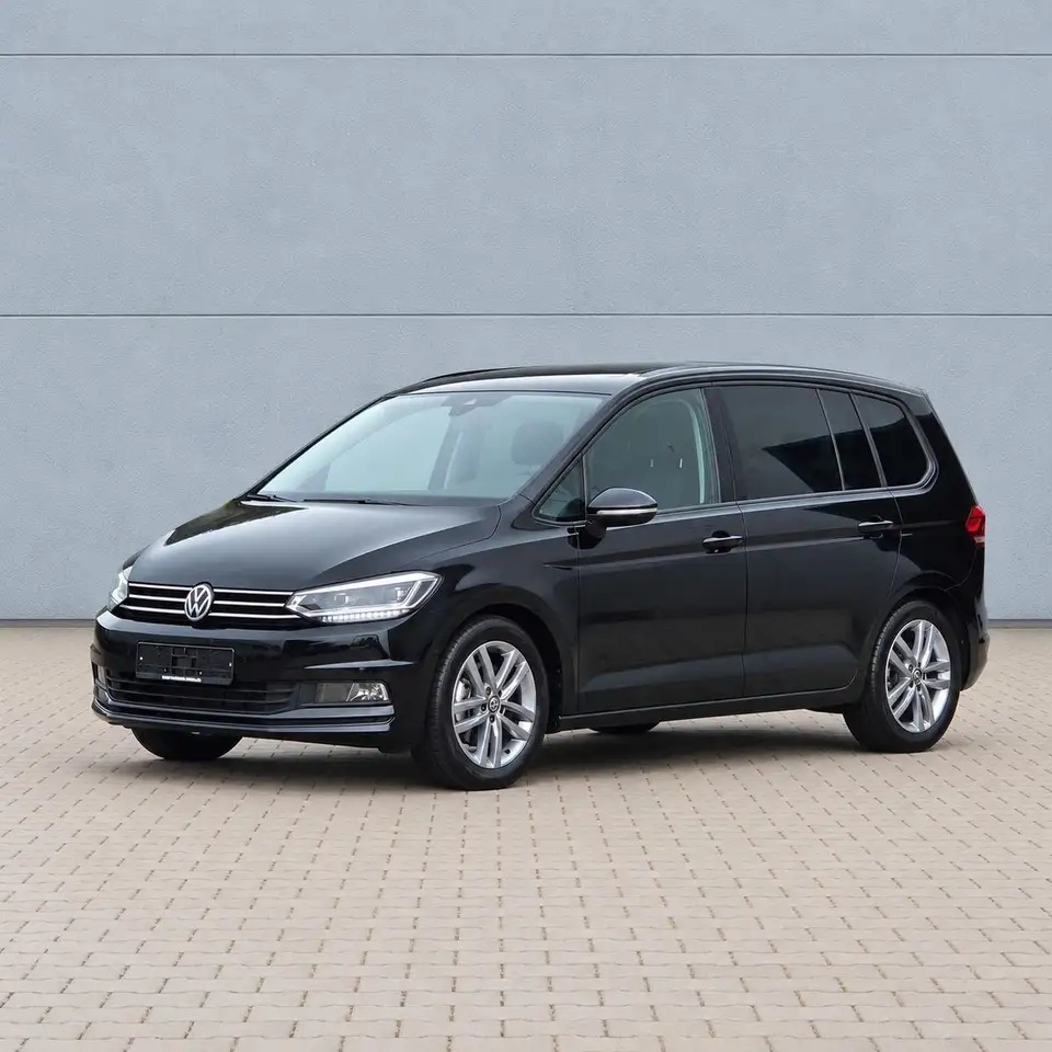 2025 Volkswagen Touran 2.0TDI DSG NAVI LED 7SZ AHK STDHZ ACC 17", photograph 1