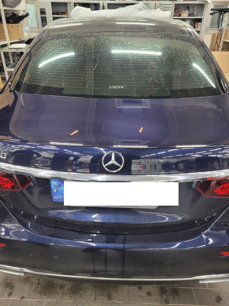 2022 Mercedes-Benz E250, photograph 7