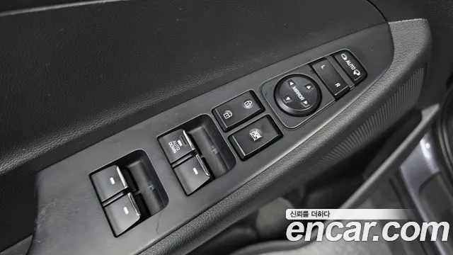 2016 Hyundai Tucson Diesel 2.0 2WD, photograph 1