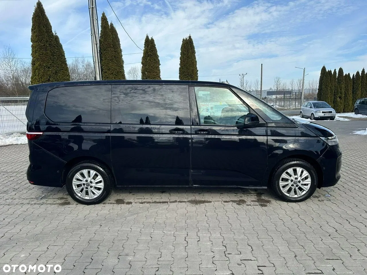 2025 Volkswagen Multivan, photograph 8