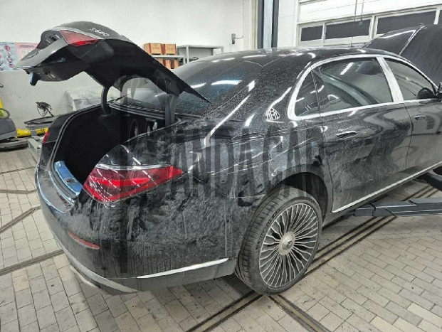 2023 Mercedes-Benz MercedesMaybach S680 4MATIC, photograph 4