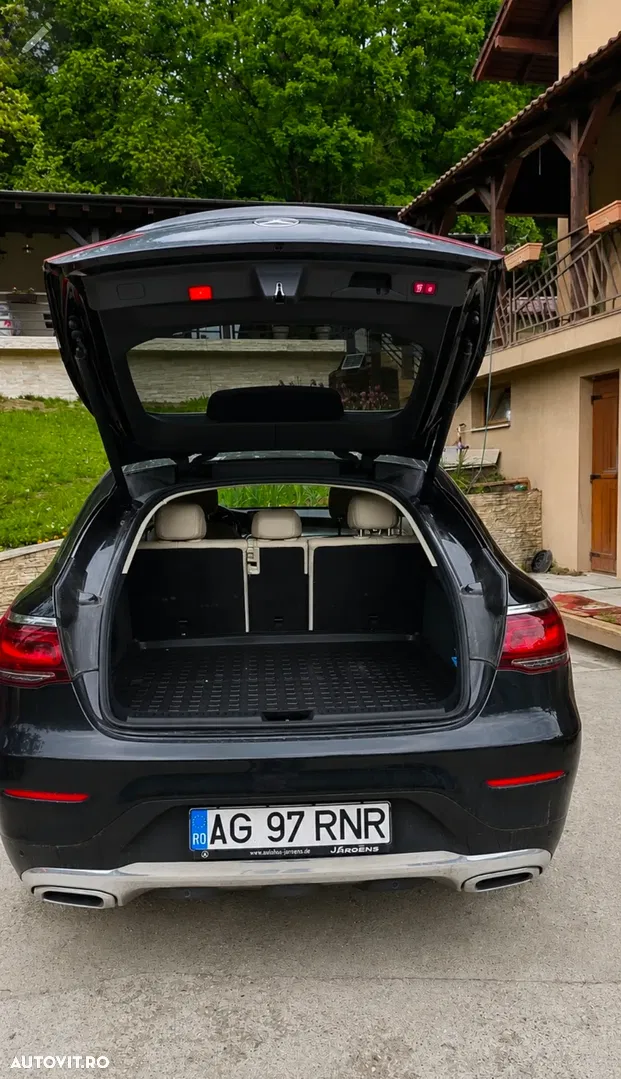 2020 Mercedes-Benz GLC, photograph 8