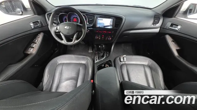 Kia K5 2.0 Deluxe — photo 1 of 20