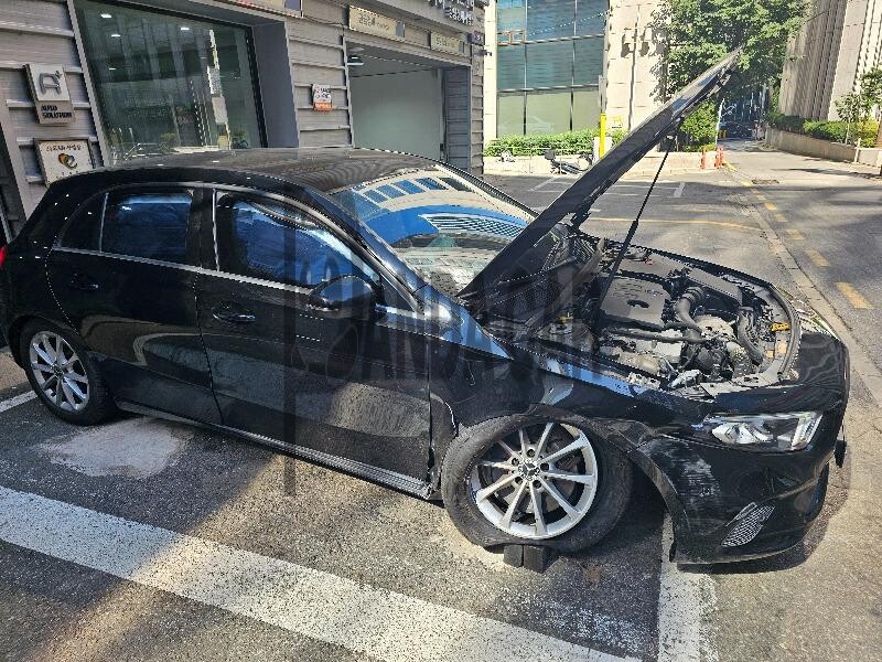 2019 Mercedes-Benz A220, photograph 4