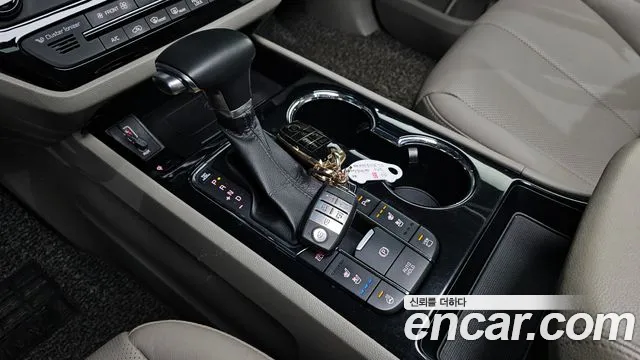 2018 Kia Canival 9-Seater Noblesse Special, photograph 10