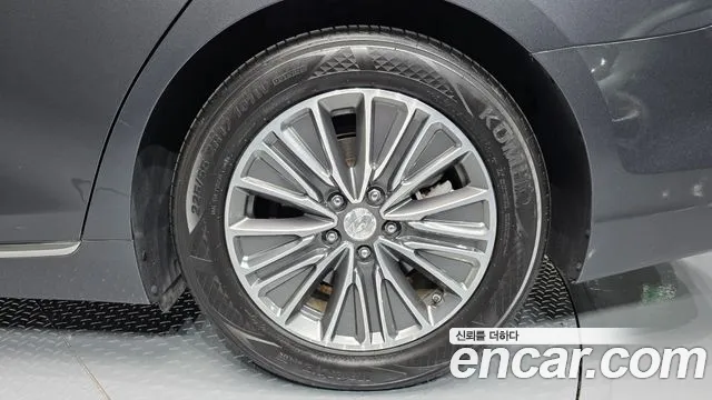 2018 Hyundai Grandeur Exclusive, photograph 4